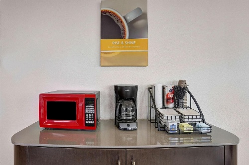 Motel 6-Clovis, NM image 3