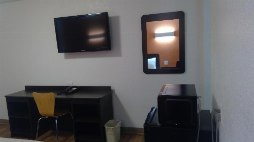 Motel 6-Clovis, NM image 36